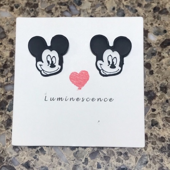 Jewelry - 🔆Jewelry Clearance🔆  Mickey Mouse earrings